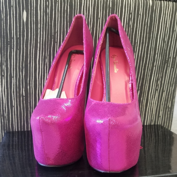 Eye Candie stiletto - Picture 3 of 5